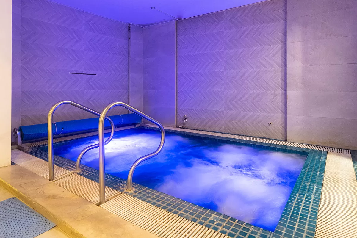 Jacuzzi